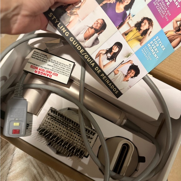 Shark hair dryer - Hyper air - Picture 10 of 12